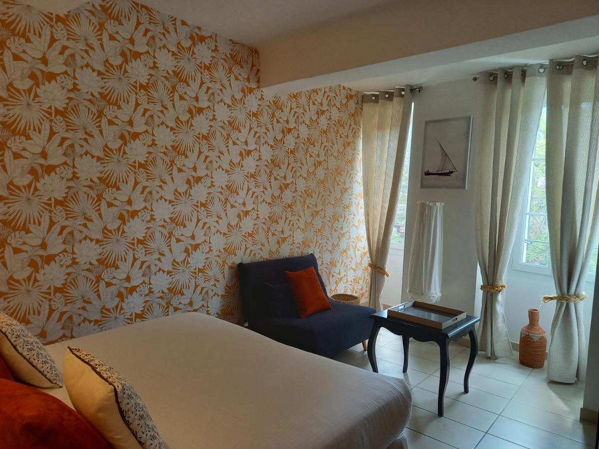 Hotel Restaurant Notre Dame Collobrières Eksteriør billede