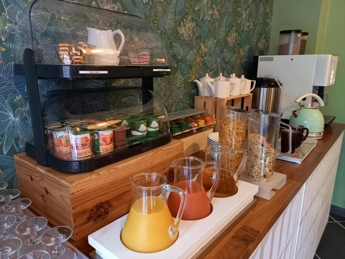 Hotel Restaurant Notre Dame Collobrières Eksteriør billede