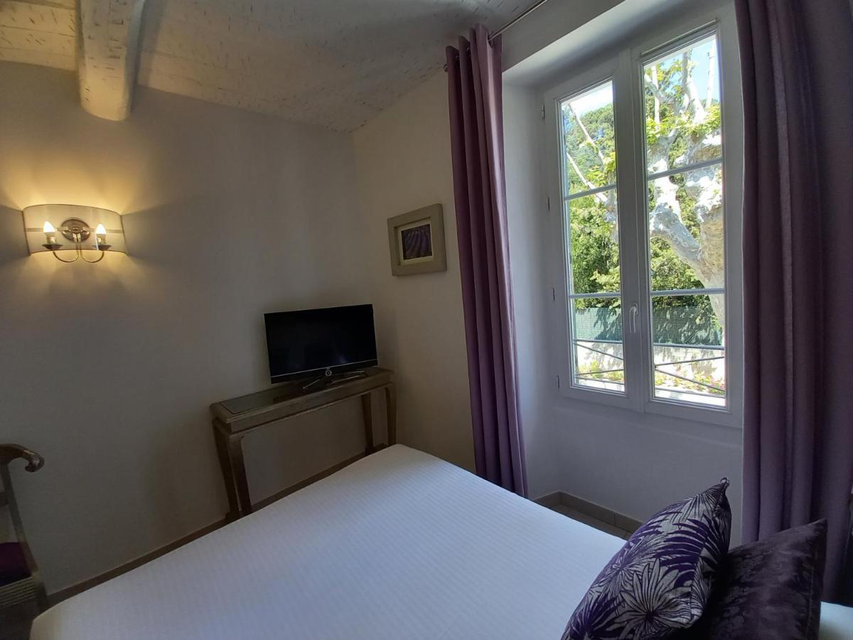 Hotel Restaurant Notre Dame Collobrières Eksteriør billede